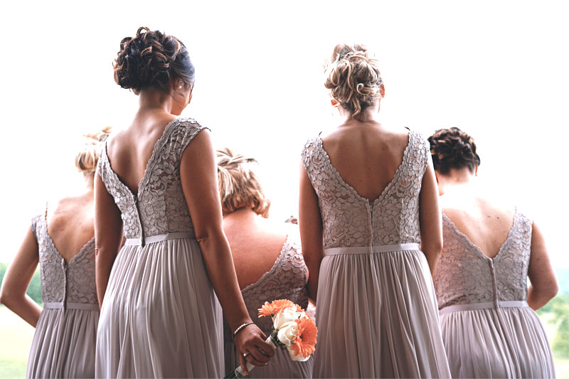 La sposa e le sue damigelle